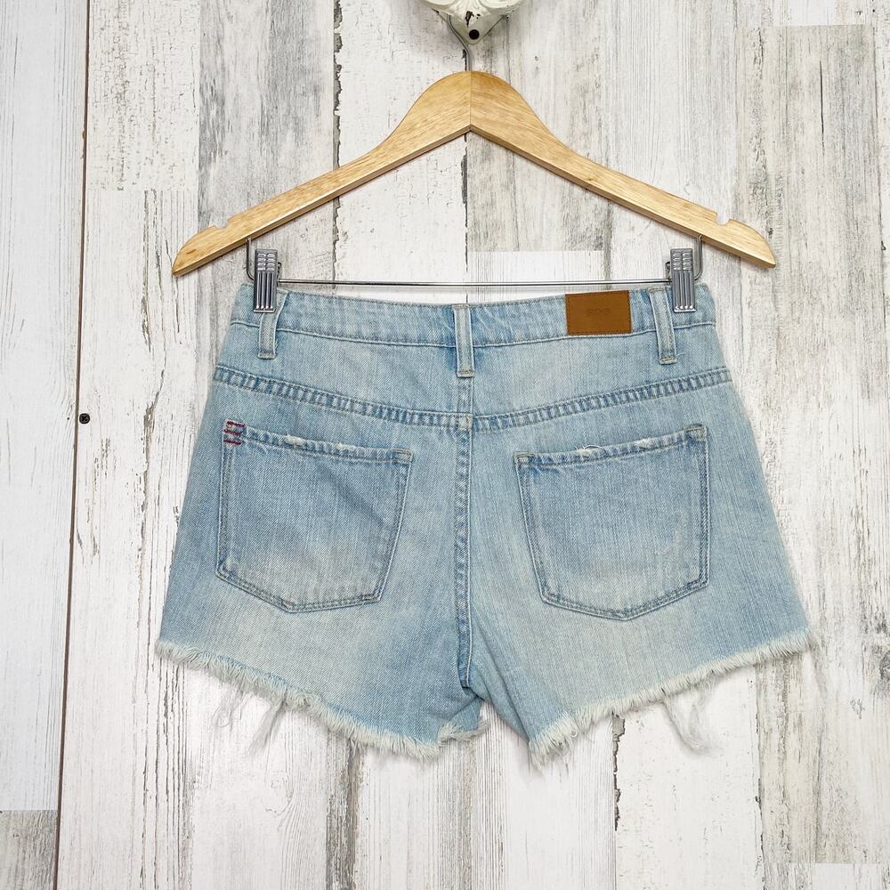 BDG Freja Vintage Fit Shorts Denim Cutoff Distressed Mid Rise Beach Boho Size 24 - Picture 8 of 11
